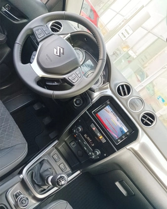 Suzuki Vitara cena 120590 przebieg: 5, rok produkcji 2024 z Szczebrzeszyn małe 191